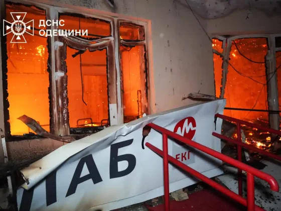 Дрони та ракети атакували Одесу: зруйновано санаторій, є жертви