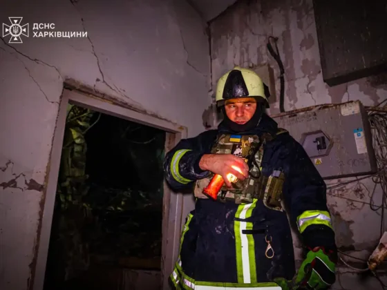 Російська атака дронами по Харкову: удар по багатоповерхівці