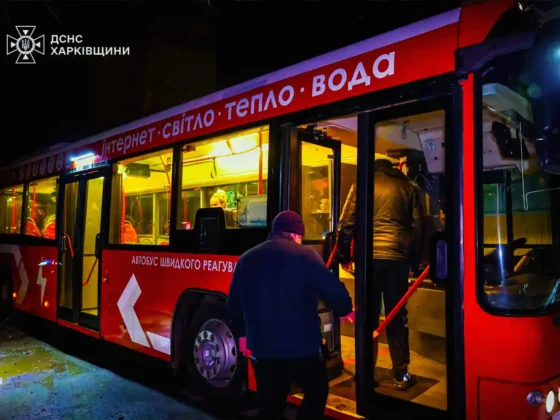 Російська атака дронами по Харкову: удар по багатоповерхівці