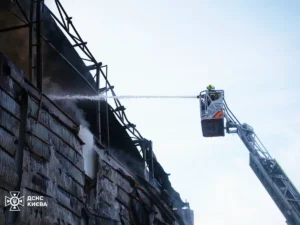 Наслідки атака російських БпЛА на Київ: троє загиблих, серед них дитина