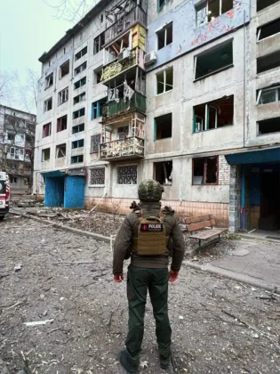 Росіяни скинули авіаційну бомбу по Костянтинівці на Донеччині