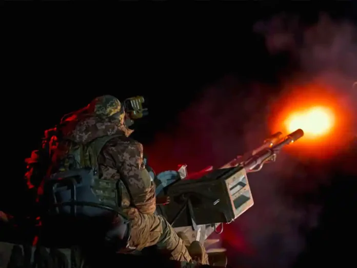 Масований авіаудар по Україні: ППО збила понад 130 ворожих цілей