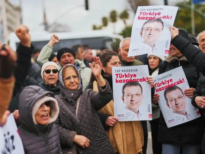 Протести охопили Туреччину: Затримано мера Стамбула