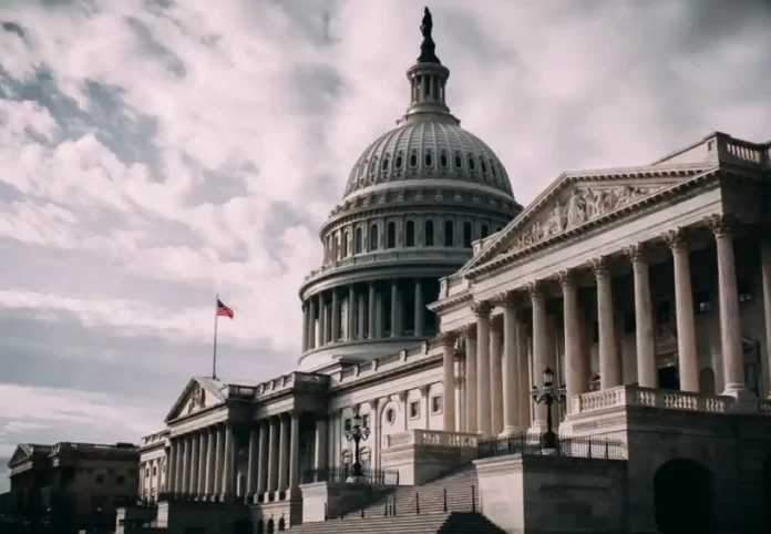Сенатори США віддати Україні понад $300 млрд заморожених російських активів