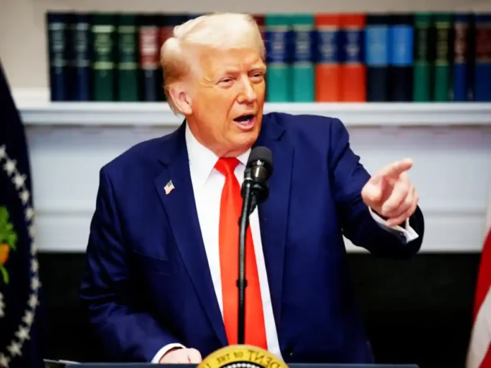 Трамп погрожує ЄС 200% митами на алкоголь