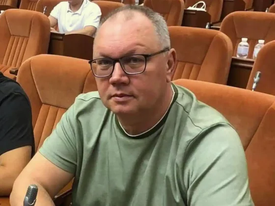 В Днепре взорвался автомобиль: пострадал чиновник Днепровского городского совета и его жена фото