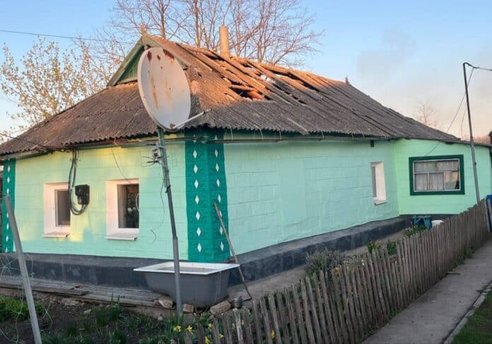 Російські дрони вдарили по Нікопольському району: поранена жінка
