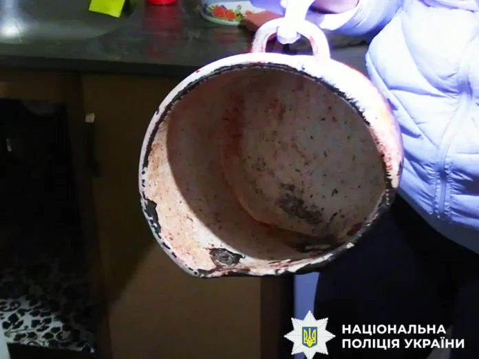 У Києві добили чоловіка каструлею через російську музику