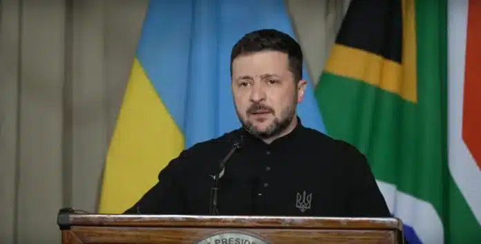 Зеленський не пов'язує нічний удар рф по Україні з візитом у ПАР, проте це може бути тиском росії на США