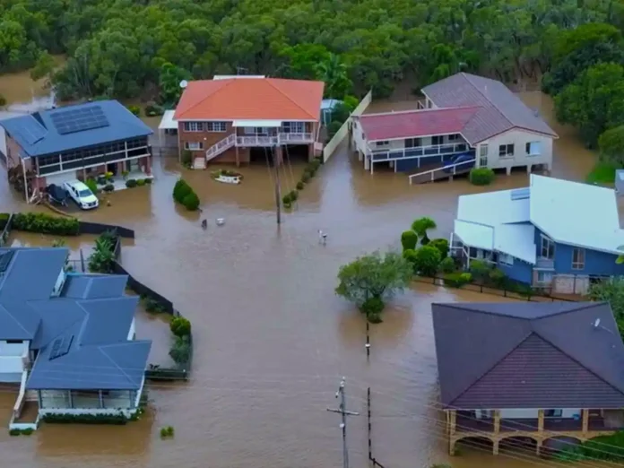 Повені в Австралії: щонайменше 4 жертви та десятки тисяч ізольованих