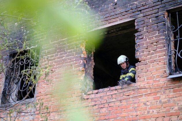 Черкаси зазнали атаки дронами: серія вибухів, пожежі та зруйнована інфраструктура