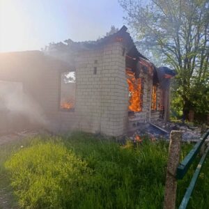 На Чернігівщині люди під ударами російських дронів і КАБів