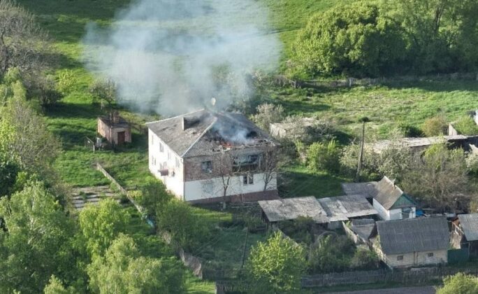 На Чернігівщині росіяни зруйнували дронами школу