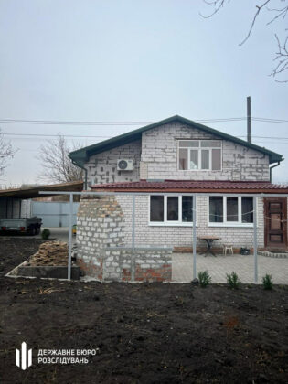 Солдати будували котеджі для матері та тещі підполковника