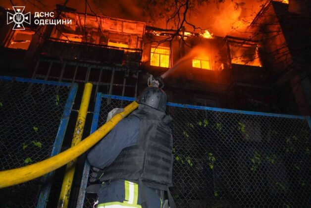 Атака на Одесу: дві людини загинули, є постраждалі, руйнування