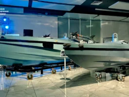 Українська розвідка вперше представила бойові морські дрони Magura