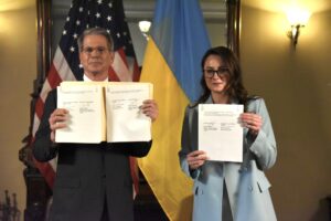 Україна та США підписали угоду щодо надр: політичні рамки та деталі про 57 мінералів