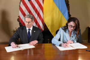 Україна та США підписали угоду щодо надр: політичні рамки та деталі про 57 мінералів
