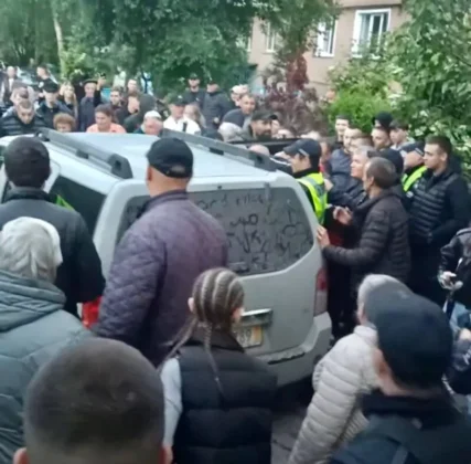 У Кам’янці-Подільському люди виступили проти ТЦК