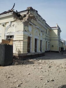 Обстріли Херсона: поранені соцпрацівники, загиблий у Бериславі