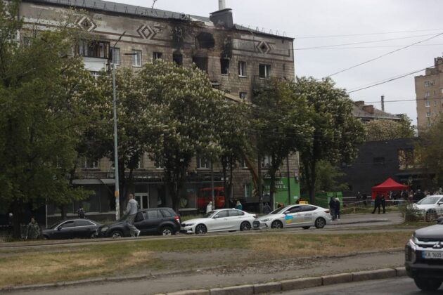 Наслідки нічної атаки у Києві: загиблі, постраждалі та пожежі