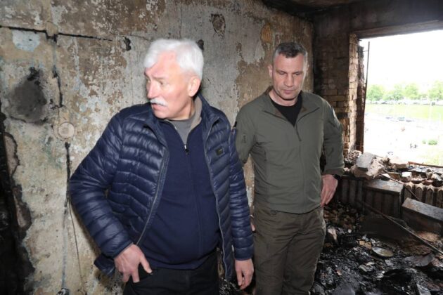 Наслідки нічної атаки у Києві: загиблі, постраждалі та пожежі