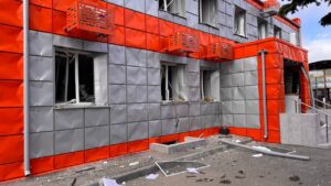 Удар дронами по асфальтобетонному заводу в Луганську