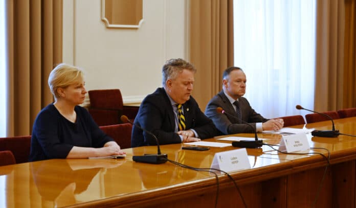 МЗС України заявило демарш країнам, чиї лідери відвідали парад у москві