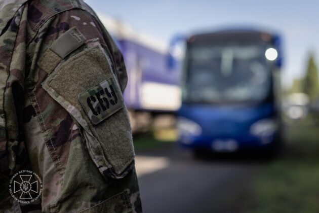 Завершено третій етап обміну полоненими: додому повернулись 303 захисники