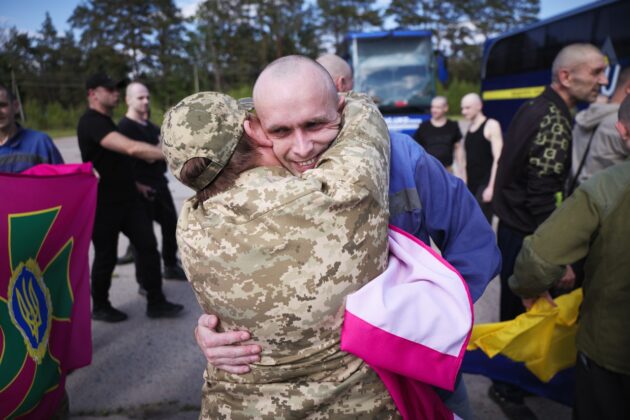 Україна повернула з російського полону 390 громадян