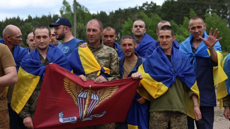 З російського полону звільнено ще 307 українських воїнів