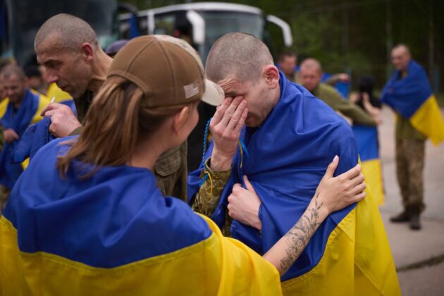 З російського полону звільнено ще 307 українських воїнів
