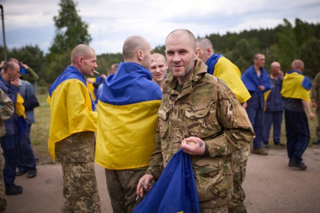 З російського полону звільнено ще 307 українських воїнів