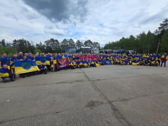 З російського полону звільнено ще 307 українських воїнів