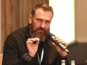 Лісовий: Виїзд випускників за кордон не є масовим, але така тенденція є