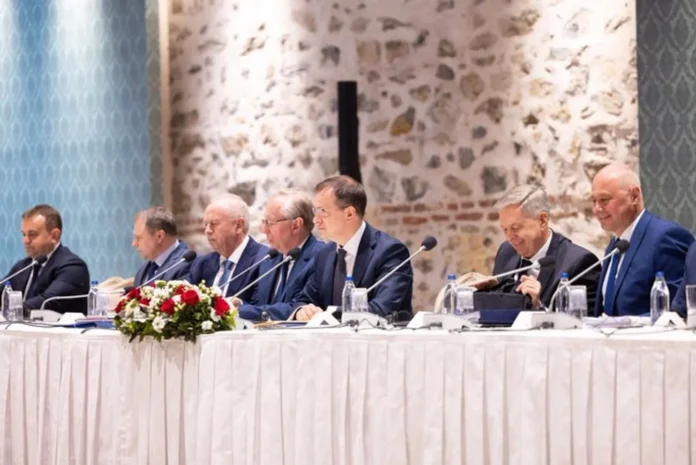 Переговори в Стамбулі: Bloomberg розкрило максималістичні російські вимоги