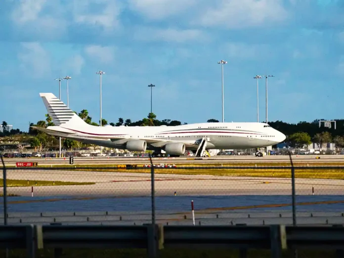 Уряд США офіційно прийняв літак від Катару для Трампа