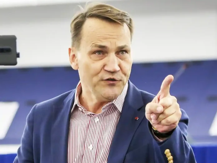 Сікорський: ЄС та НАТО не дозволять росії відновити імперію