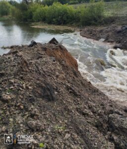 Росіяни пошкодили гідроспоруди на Сумщині: підтоплень немає