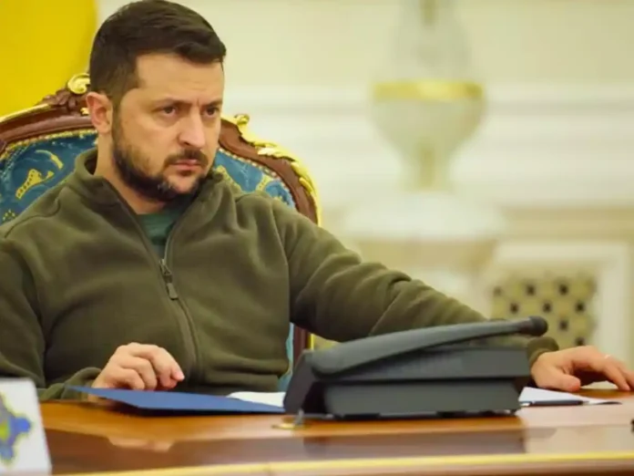 Зеленський запровадив санкції: у списку Арестович, Азаров і «Росатом»