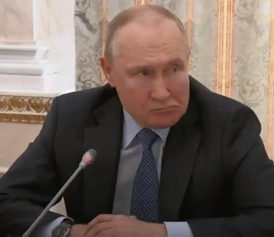 путіна звинуватили у зриві переговорів з Україною