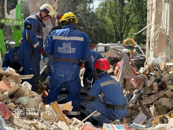 У Києві після ракетного удару виявили ще загиблих – вже 26 жертв