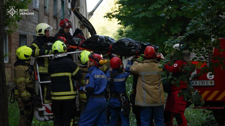 Наслідки нічної повітряної атака на Київ з боку рф