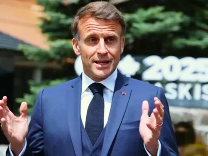 Макрон повідомив, що ЄС готує потужні санкції проти рф