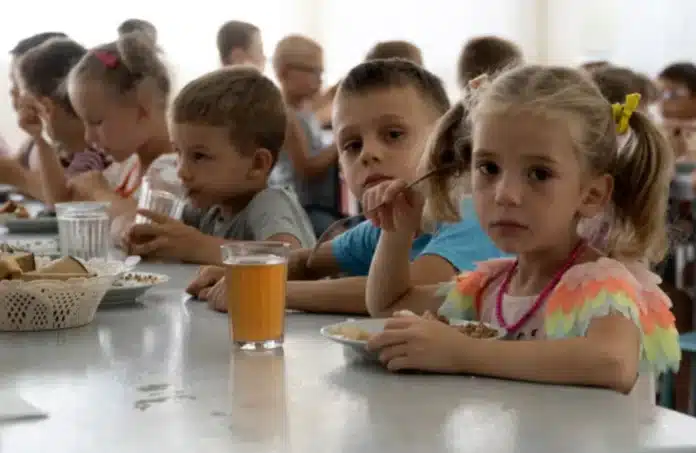 Їх вкрай складно повернути: росія унеможливлює процес розшуку викрадених українських дітей - Guardian