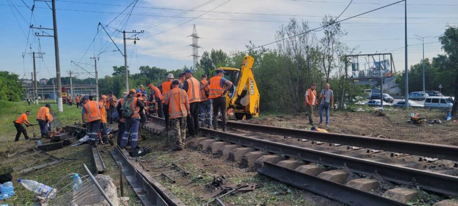 Під час атаки росіяни пошкодили лінії метро у Києві