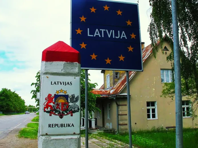 Латвія заборонила своїм посадовцям відвідувати росію та Білорусь