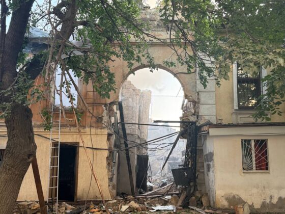 Удар по Одесі: росіяни влили людину, є поранені, руйнування
