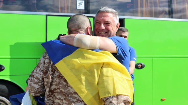 Україна повернула військових, які понад три роки були в полоні рф