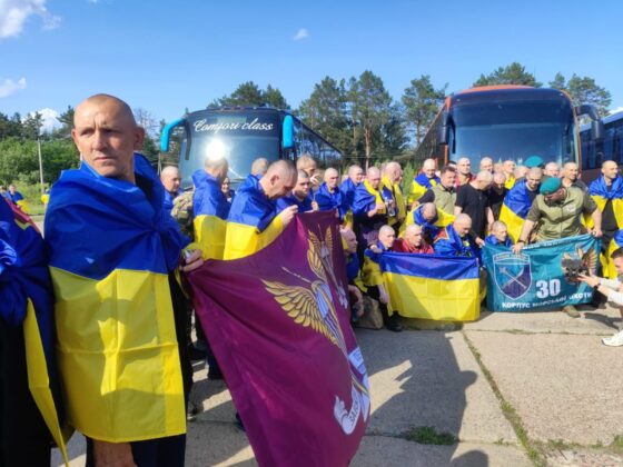 Україна повернула додому тяжкопоранених захисників